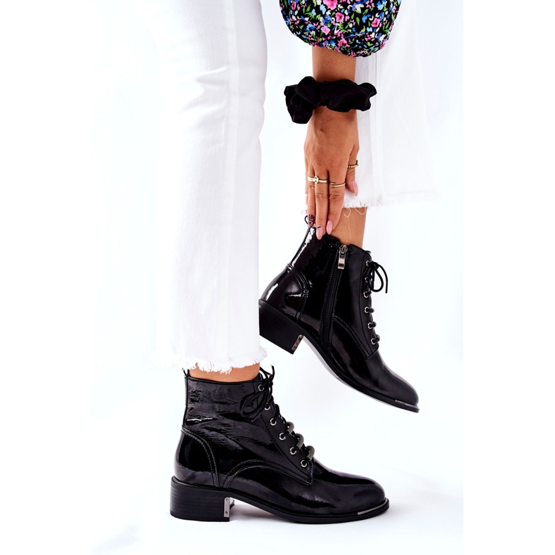 D&A Klasické dámské teplé boty lakované černou reflexí černá 4