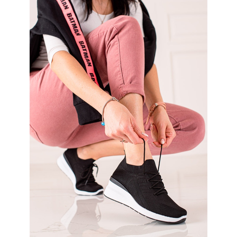 Goodin Šněrovací boty na klínku černý 1