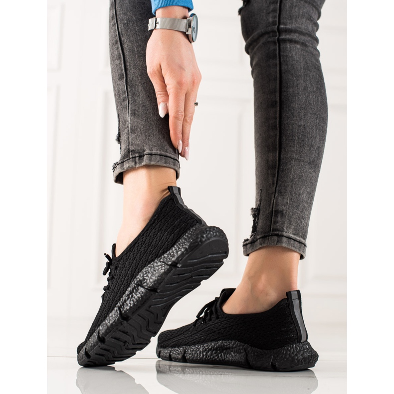 TRENDI Černé sportovní boty černá 1