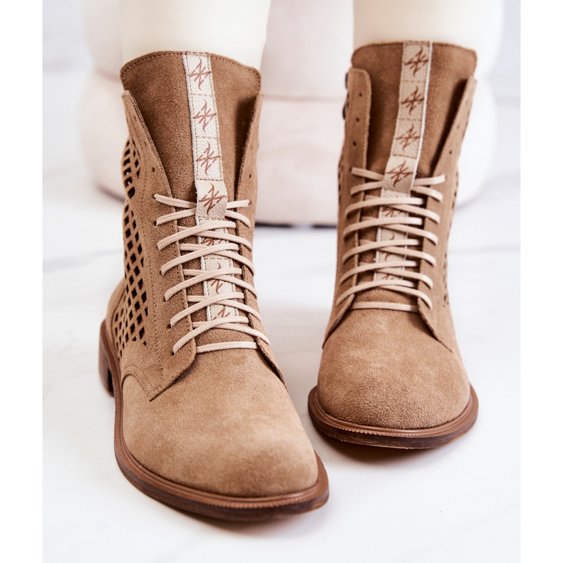 Prolamované kožené botičky se zavazováním Nicole Camel 2696 hnědý 1