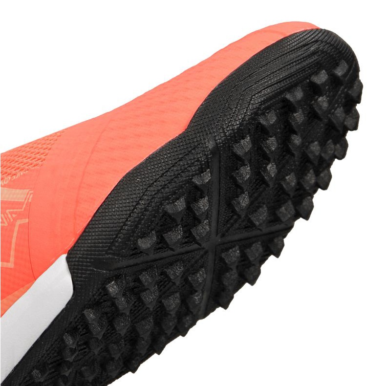 Kopačky Nike Phantom Vnm Academy Tf M AO0571-810 modrý pomeranče a červené 1