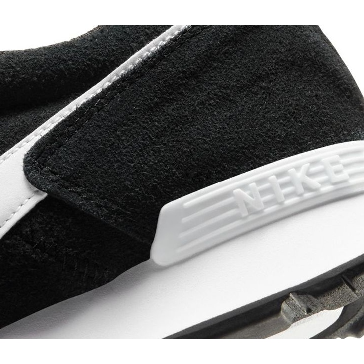 Boty Nike Venture Runner Suede M CQ4557-001 černý 1
