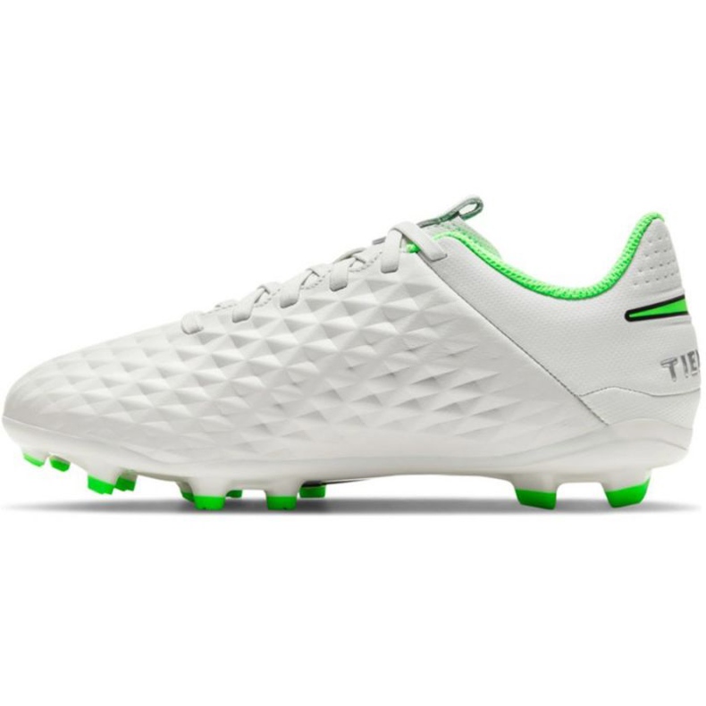 Kopačky Nike Tiempo Legend 8 Academy Mg Jr AT5732 030 slonová kost bílý 1