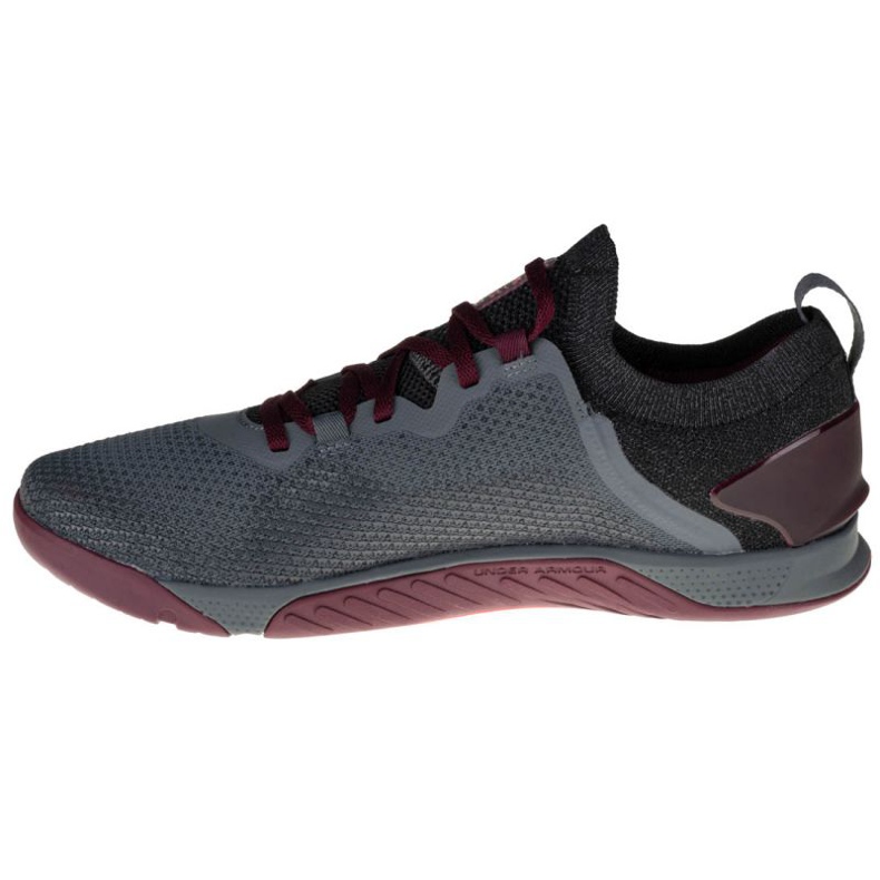 Under Armour TriBase Reign 3 M 3023698-101 černá 1