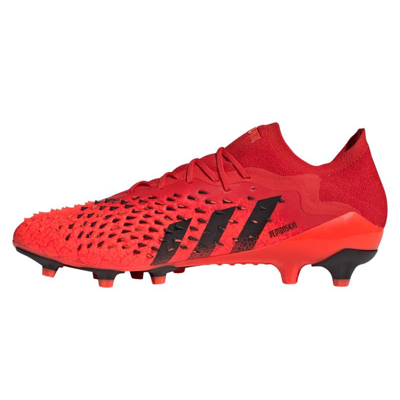 Kopačky Adidas Predator Freak.1 Low Ag M GZ2809 červené pomeranče a červené 1 Kopačky Adidas Predator Freak.1 Low Ag M GZ2809 červené pomeranče a červené 1