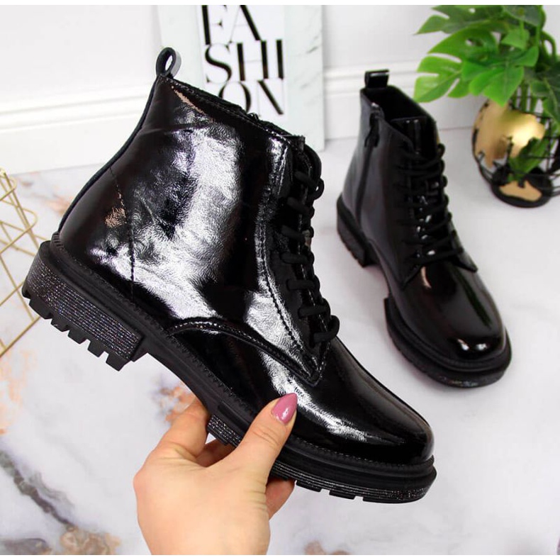 Kožené lakované boty Filippo W PAW278B černé béžový bílý černá 1