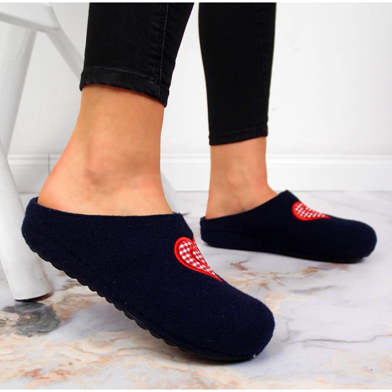 Domácí pantofle se srdcem Panto Fino W INT1631 tmavě modré námořnická modrá 2