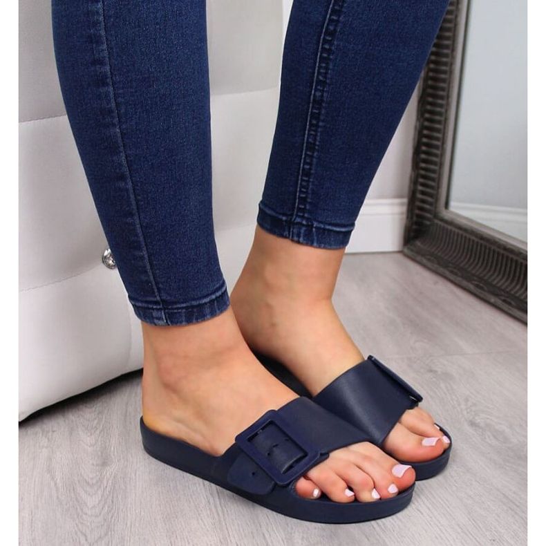 Plážové pantofle Big Star W FF274A388 tmavě modrá modrý 2