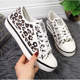 Bílé tenisky Big Star W JJ274615 s leopardím vzorem bílý hnědý 1 Bílé tenisky Big Star W JJ274615 s leopardím vzorem bílý hnědý 1