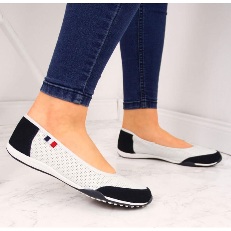 Kožené prolamované baleríny Filippo W PAW198A bílé bílý 2