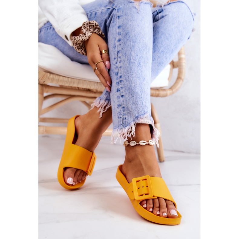 Dámské pantofle Big Star s přezkou FF274A393 Orange oranžový 2