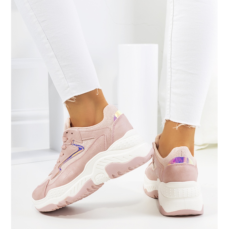 Lesklé růžové tenisky Badillo růžový 1