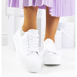 Bílé tenisky na platformě Venancia bílý 1