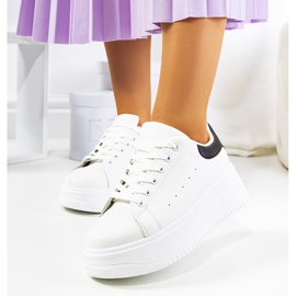 Bílé tenisky na vysoké platformě Lelica bílý 1