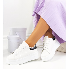 Bílé tenisky na vysoké platformě Lelica bílý 2