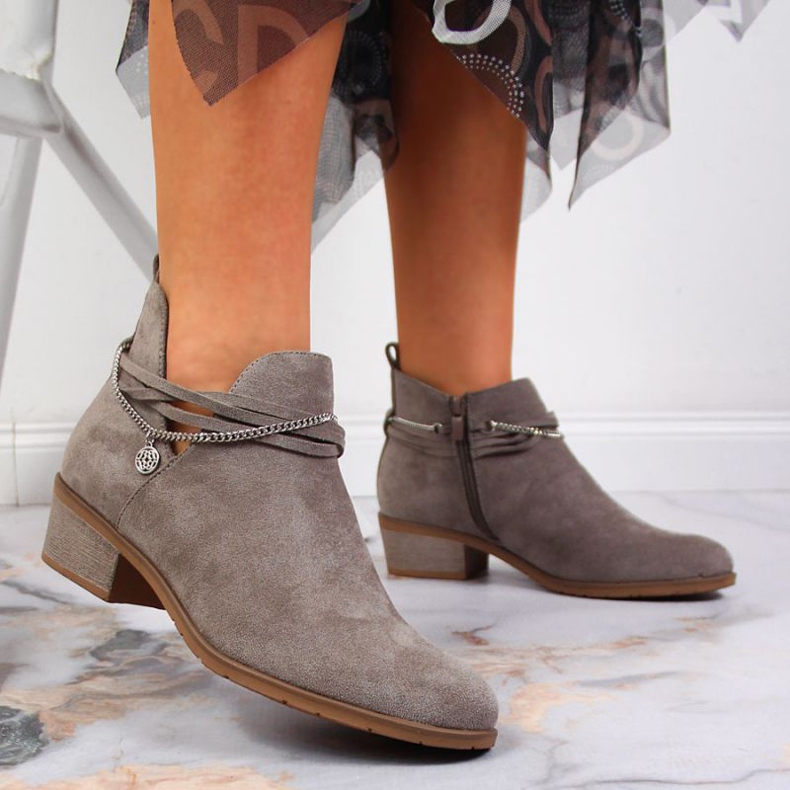 Šedé kozačky s řetízkem Filippo W PAW318B šedá 2