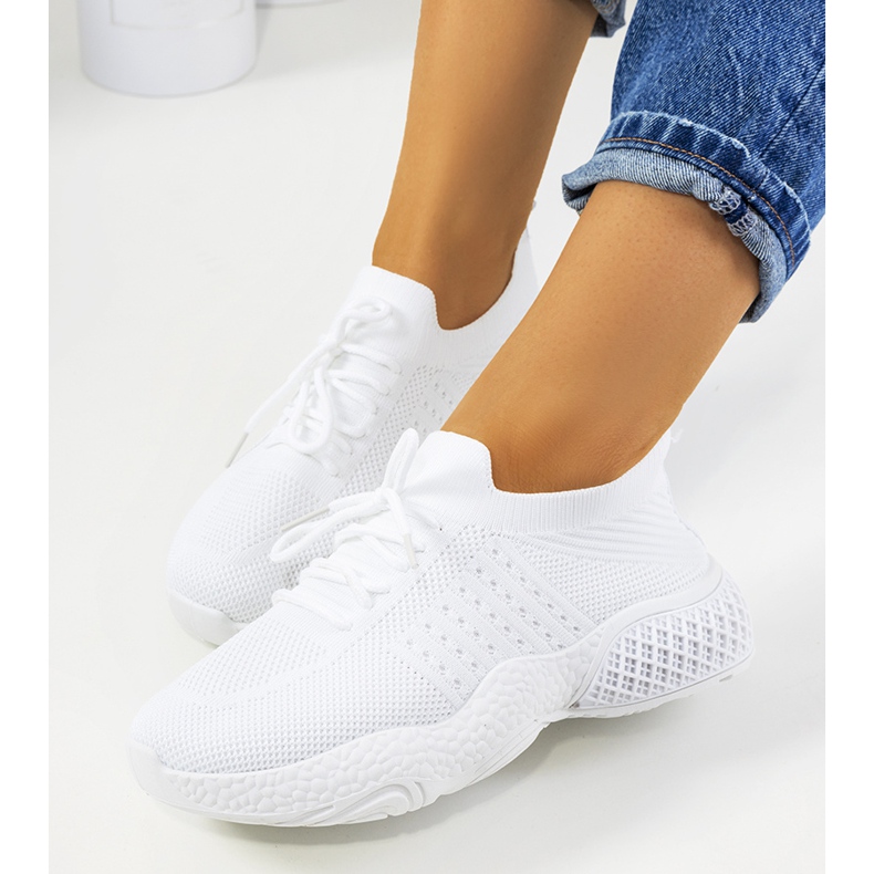 Bílé sportovní tenisky Donatil bílý 1 Bílé sportovní tenisky Donatil bílý 1