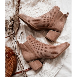 PS1 Semišové, prolamované kovbojské boty Tmavě béžové Helloni béžový 1