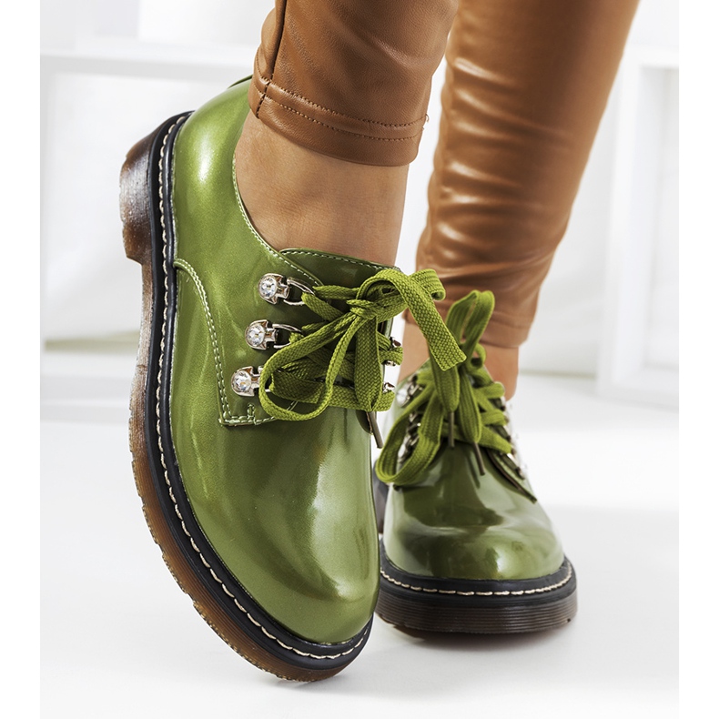 Zelené lakované boty Kristina zelená 1