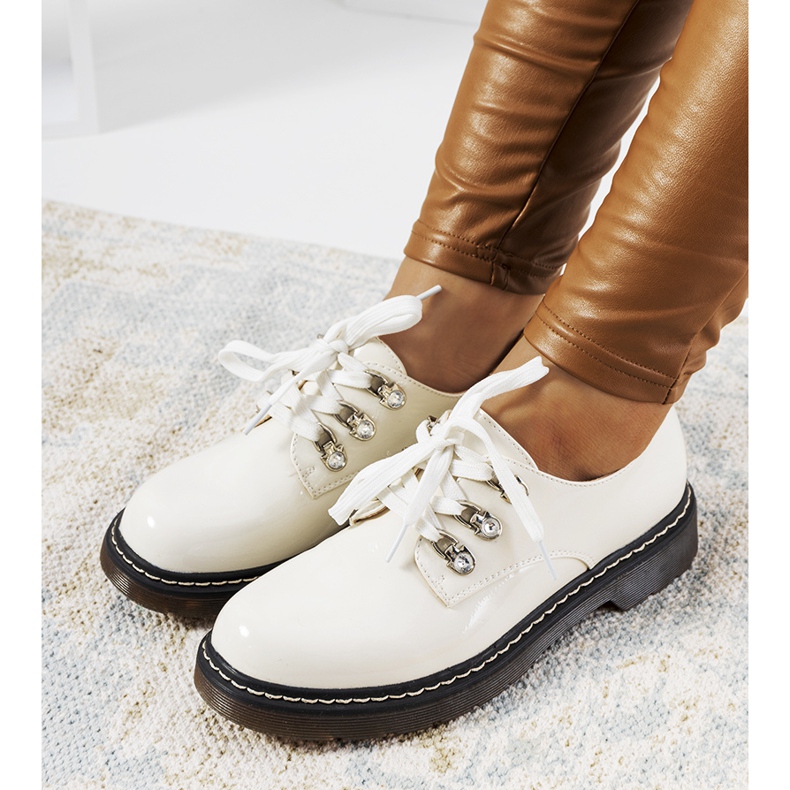 Bílé lakované boty Kristina bílý 1