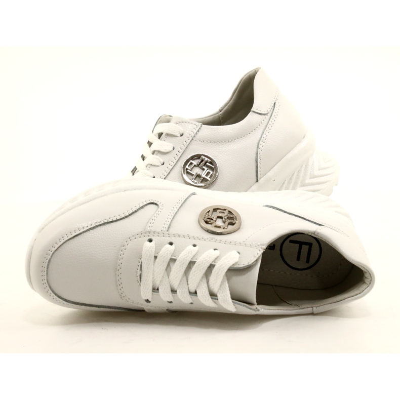 Dámská sportovní obuv se zavazováním Filippo DP3547 / 22 WH White bílý stříbro 6