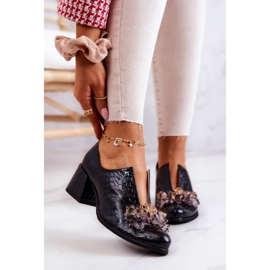 PA2 Elegantní kožené vysoké podpatky s černým zdobením Delaver černá 1