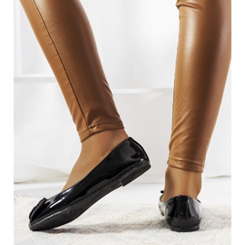 Baleríny Flynn s černým patentem černá 1 Baleríny Flynn s černým patentem černá 1