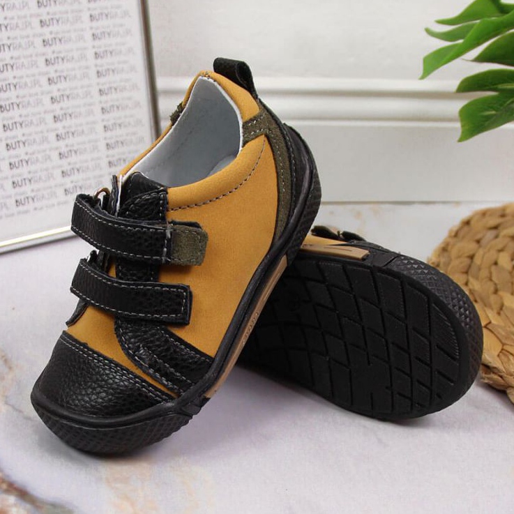Boty na suchý zip Kornecki Jr 6823 camel černý zelený žluť 2