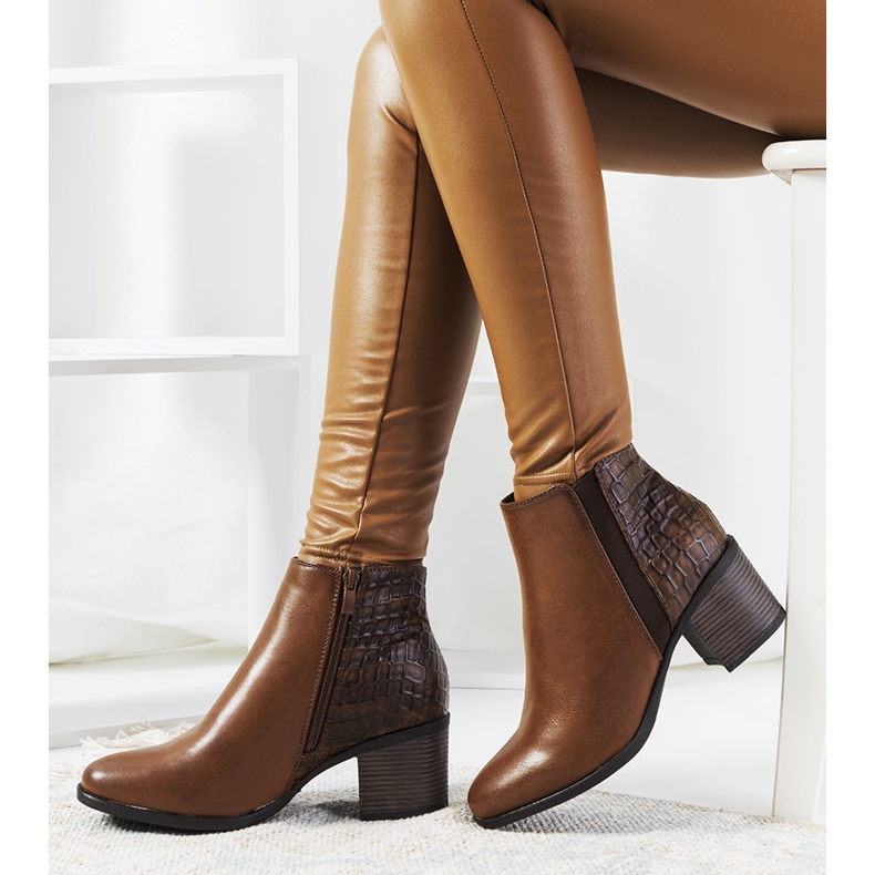 Hnědé zateplené kozačky Villa hnědý 1