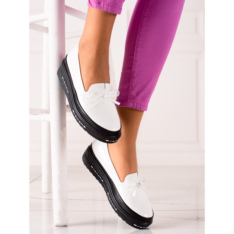 Lehké mokasíny na platformě VINCEZA bílý 2