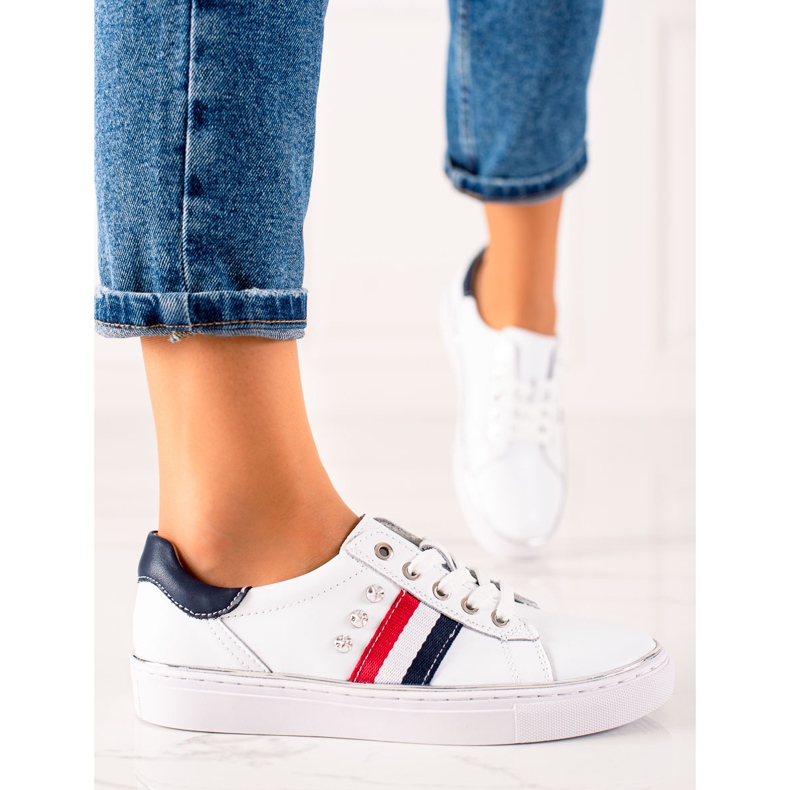 Sportovní tenisky vyrobené z kůže VINCEZA bílý 2