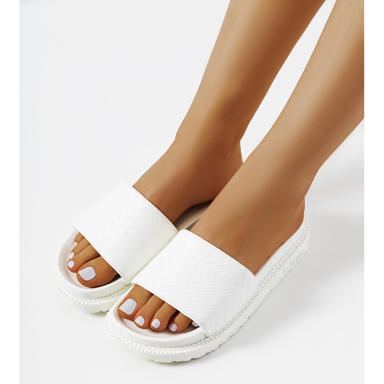 Bílé pantofle na platformě Big Star HH274683 bílý 1