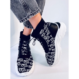 Černé kotníkové boty Helti černý 1