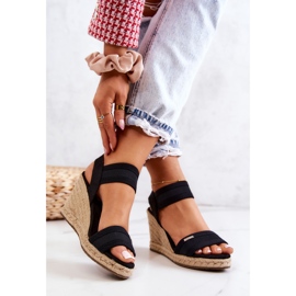 Dámské sandály na klínku Big Star JJ274976 Černá 2