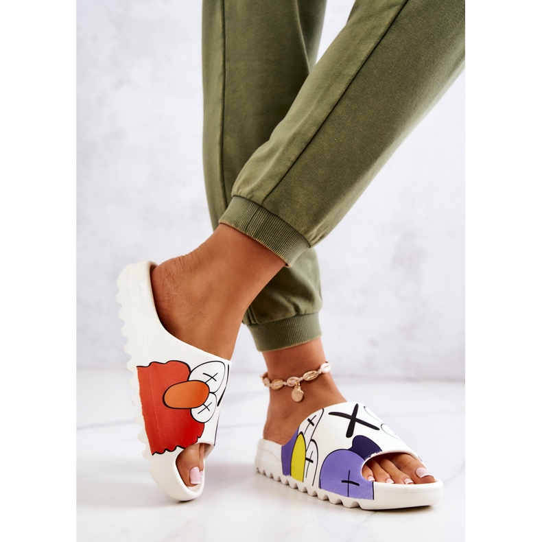 Gumové pantofle s potiskem bílých příšer 2