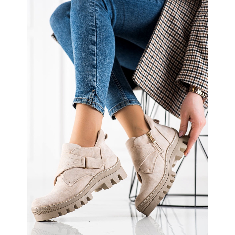 S. BARSKI S.BARSKI Bota na suchý zip béžový 1 S. BARSKI S.BARSKI Bota na suchý zip béžový 1