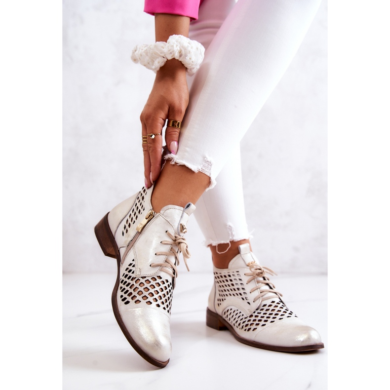 Kožené prolamované boty Nicole 2704/004 bílá a zlatá bílý 2