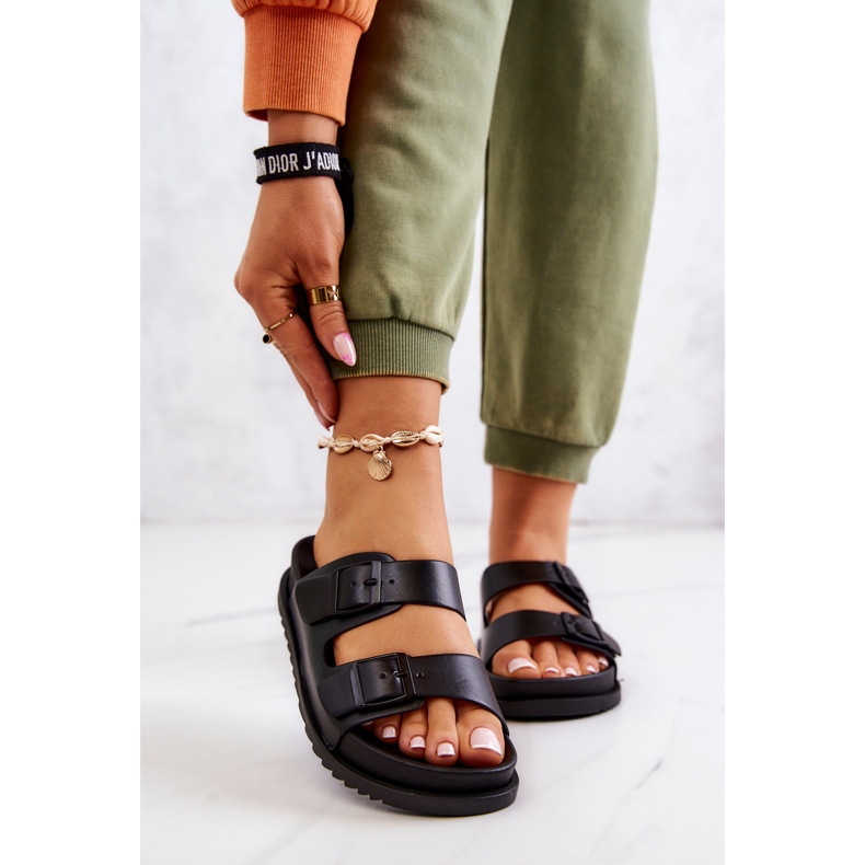 S.Barski Černé gumové pantofle Corina se sponou černá 1 S.Barski Černé gumové pantofle Corina se sponou černá 1