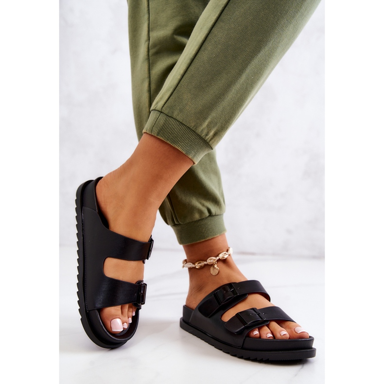 S.Barski Černé gumové pantofle Corina se sponou černá 2 S.Barski Černé gumové pantofle Corina se sponou černá 2