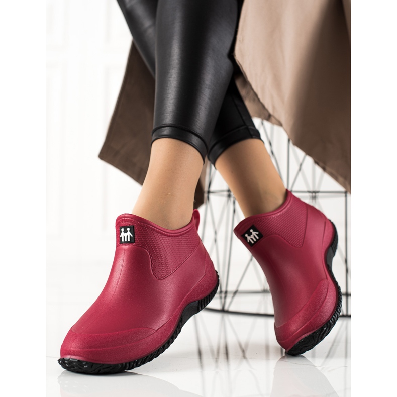 TRENDI Nízké červené galoše 1