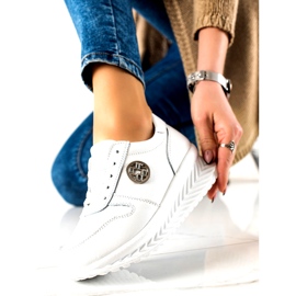 Dámská sportovní obuv se zavazováním Filippo DP3547 / 22 WH White bílý stříbrný 2 Dámská sportovní obuv se zavazováním Filippo DP3547 / 22 WH White bílý stříbrný 2