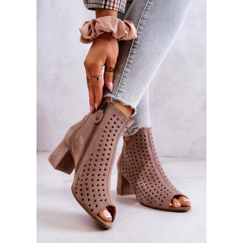 Kožené prolamované boty Maciejka 05420-10 Tmavě béžová béžový 2