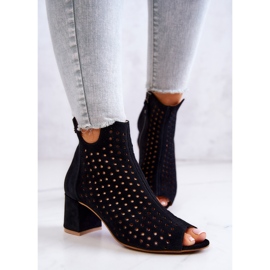 Kožené prolamované boty Maciejka 05420-43 Černá 1