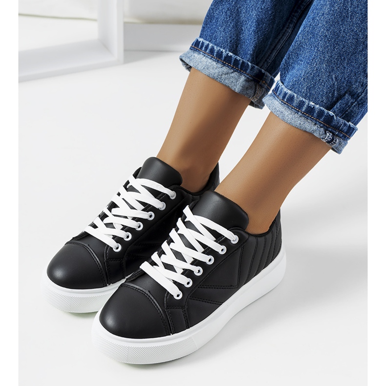 Černé tenisky s masivní podrážkou Matthew černá 1