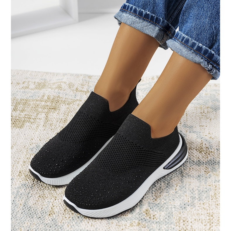 Černé sportovní slip-on tenisky od Winston černý 2