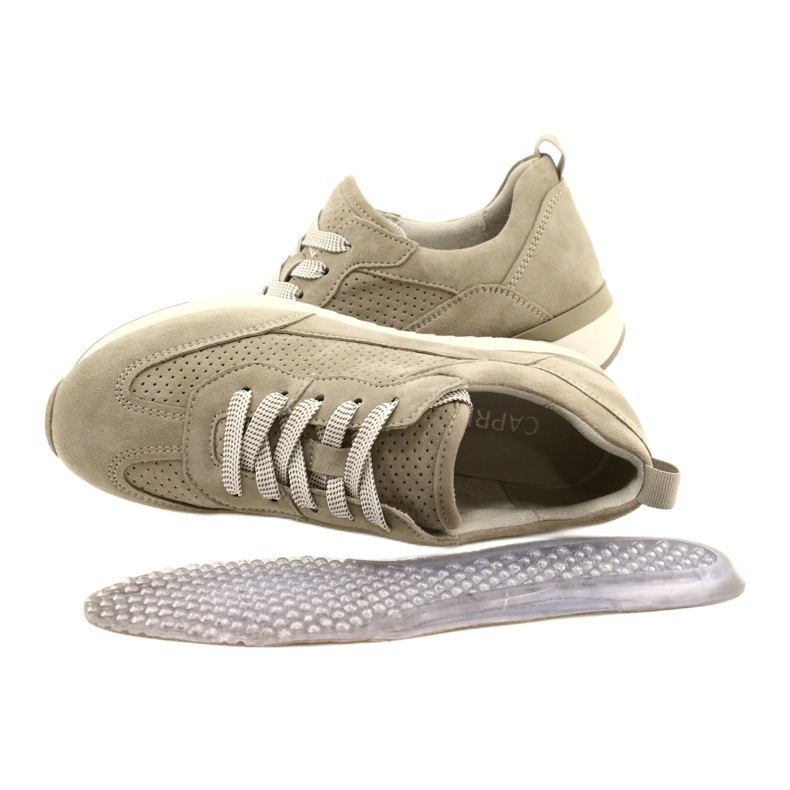 Dámské prolamované kožené boty Caprice 23708-28 v odstínech zelené zelená 8