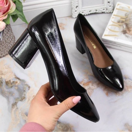 Lodičky na postu Serio Leone W SK358C černé černý 1