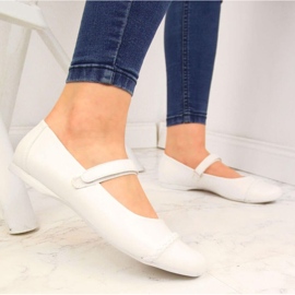 Baleríny na suchý zip pro Communion Kornecki Jr KOR6271A bílé bílý 2 Baleríny na suchý zip pro Communion Kornecki Jr KOR6271A bílé bílý 2