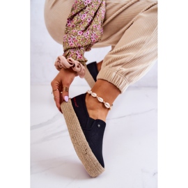 Dámské espadrilky na platformě Cross Jeans JJ2R4015C černé černá 1 Dámské espadrilky na platformě Cross Jeans JJ2R4015C černé černá 1