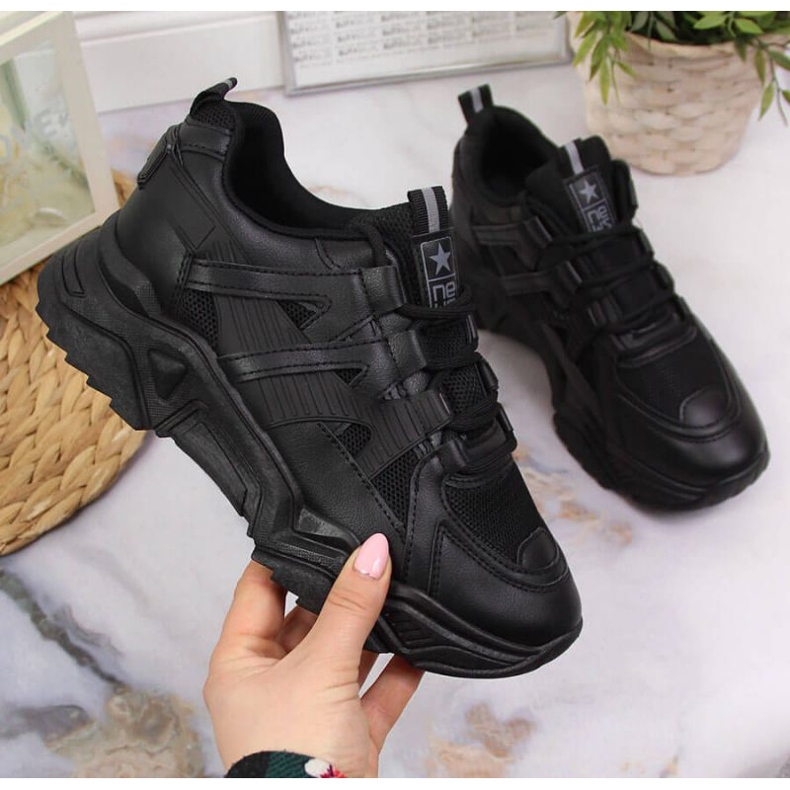 Tenisky na klínku Novinky W EU649A černé černá 1